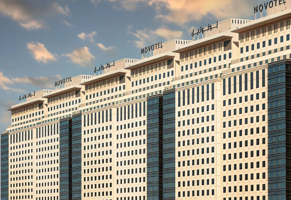 Novotel Makkah Thakher City – a modern hotel with shuttle service to Haram, clean rooms, and relaxing amenities.